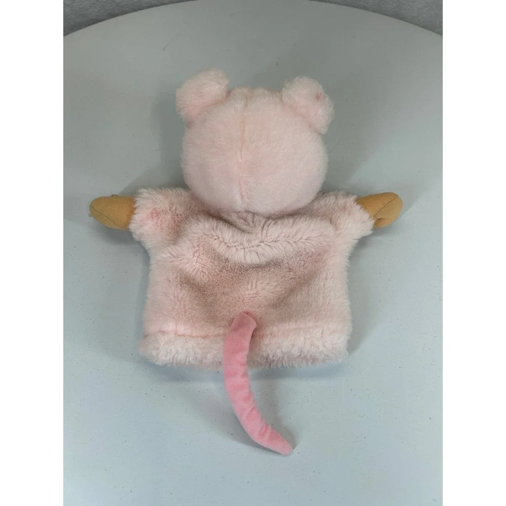 Applause adorable pig